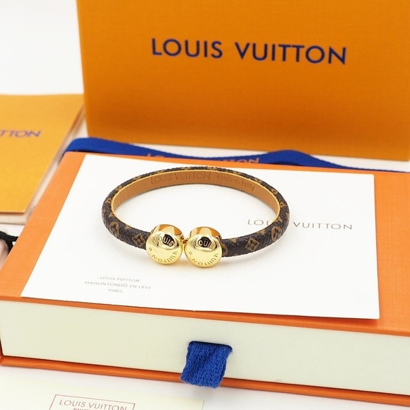 ✨🎊Authentic 💎Louis Vuitton bracelet - Picture 1 of 4
